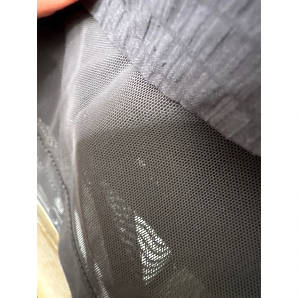 Lululemon Logo Waistband High-Rise Training Shorts wide waistband built-in liner